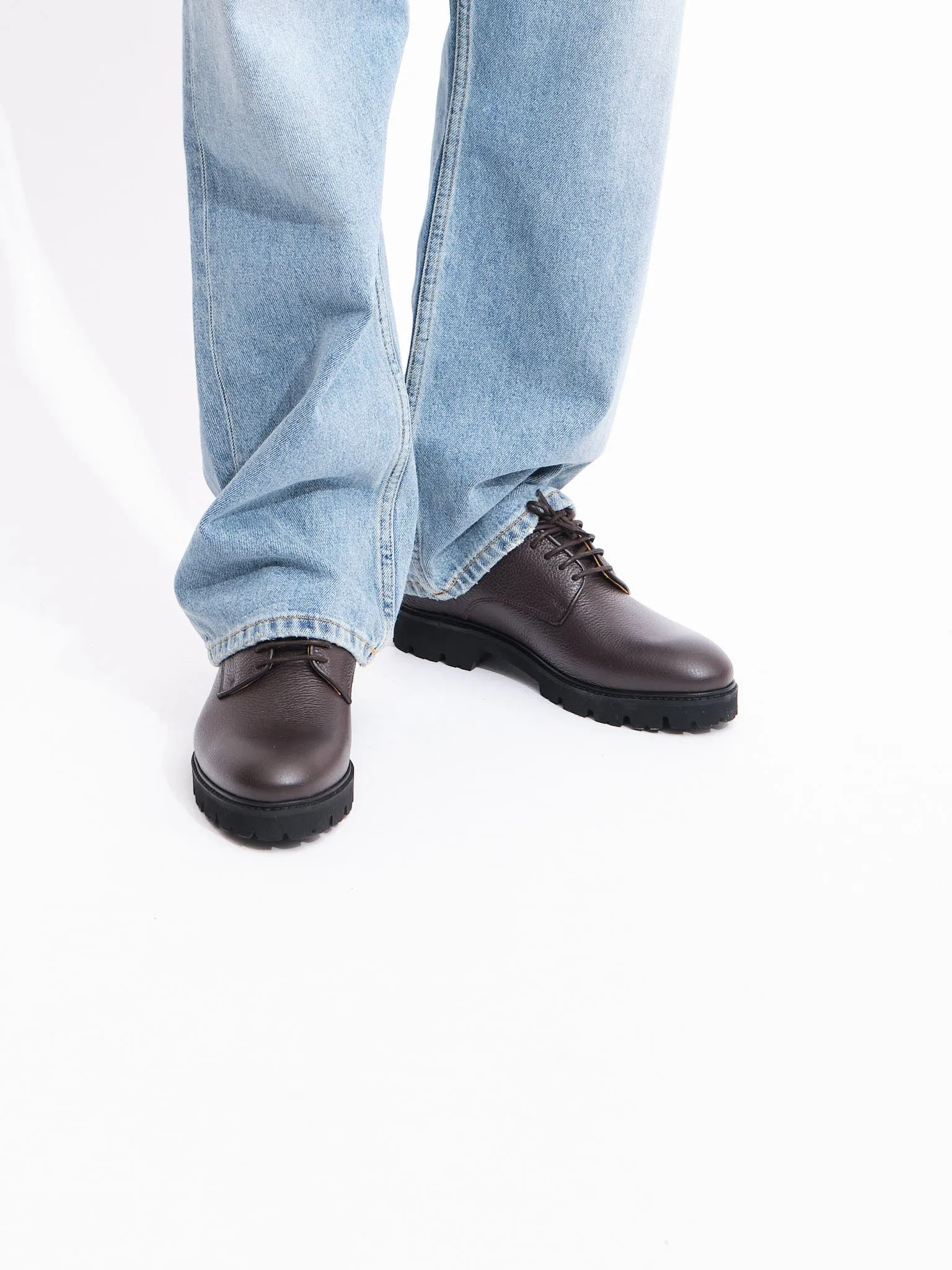 Lightweight Derby Shoe | Brown Grained Leather