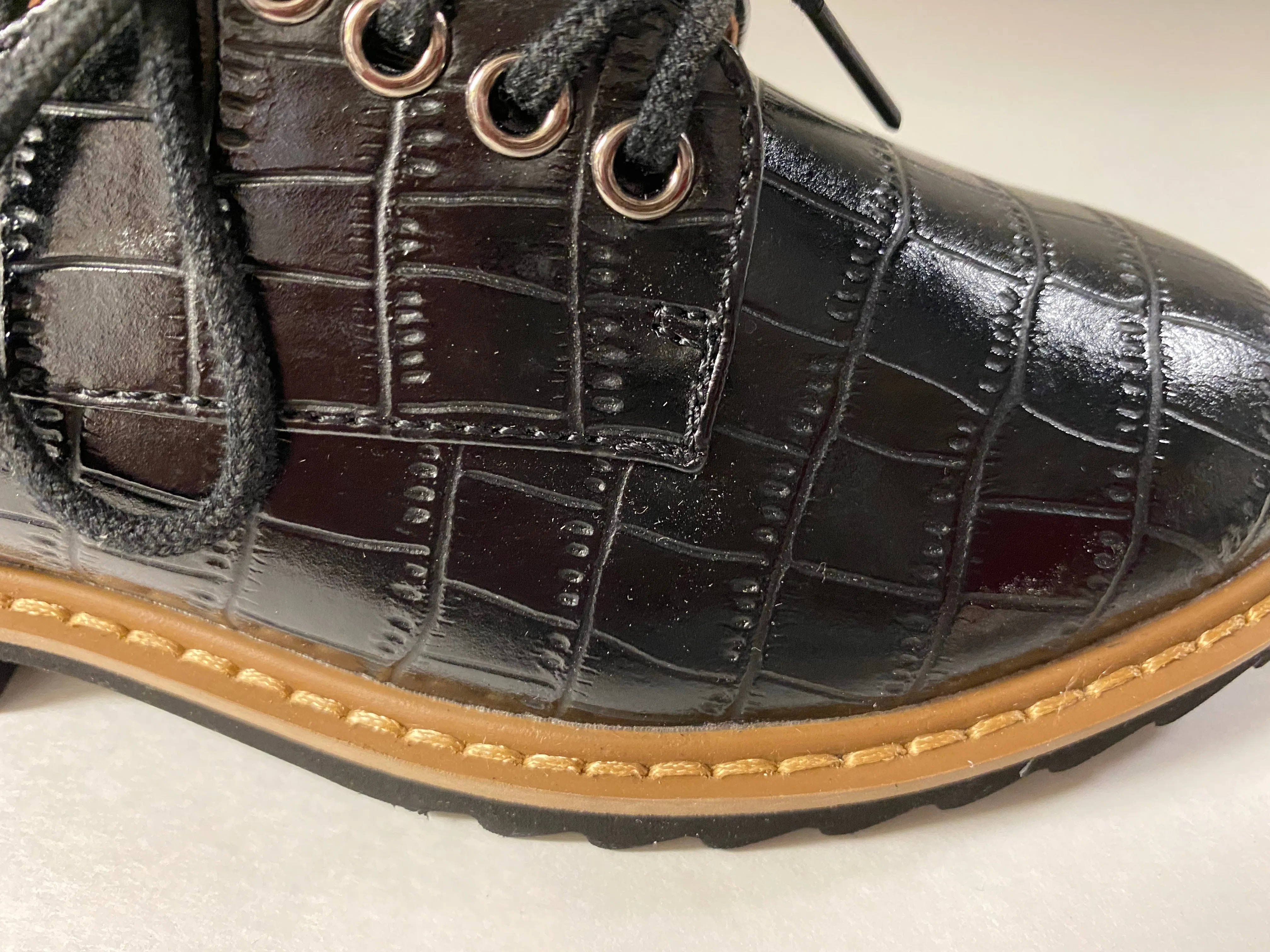 SALE Giovanni Faith Laced Loafer