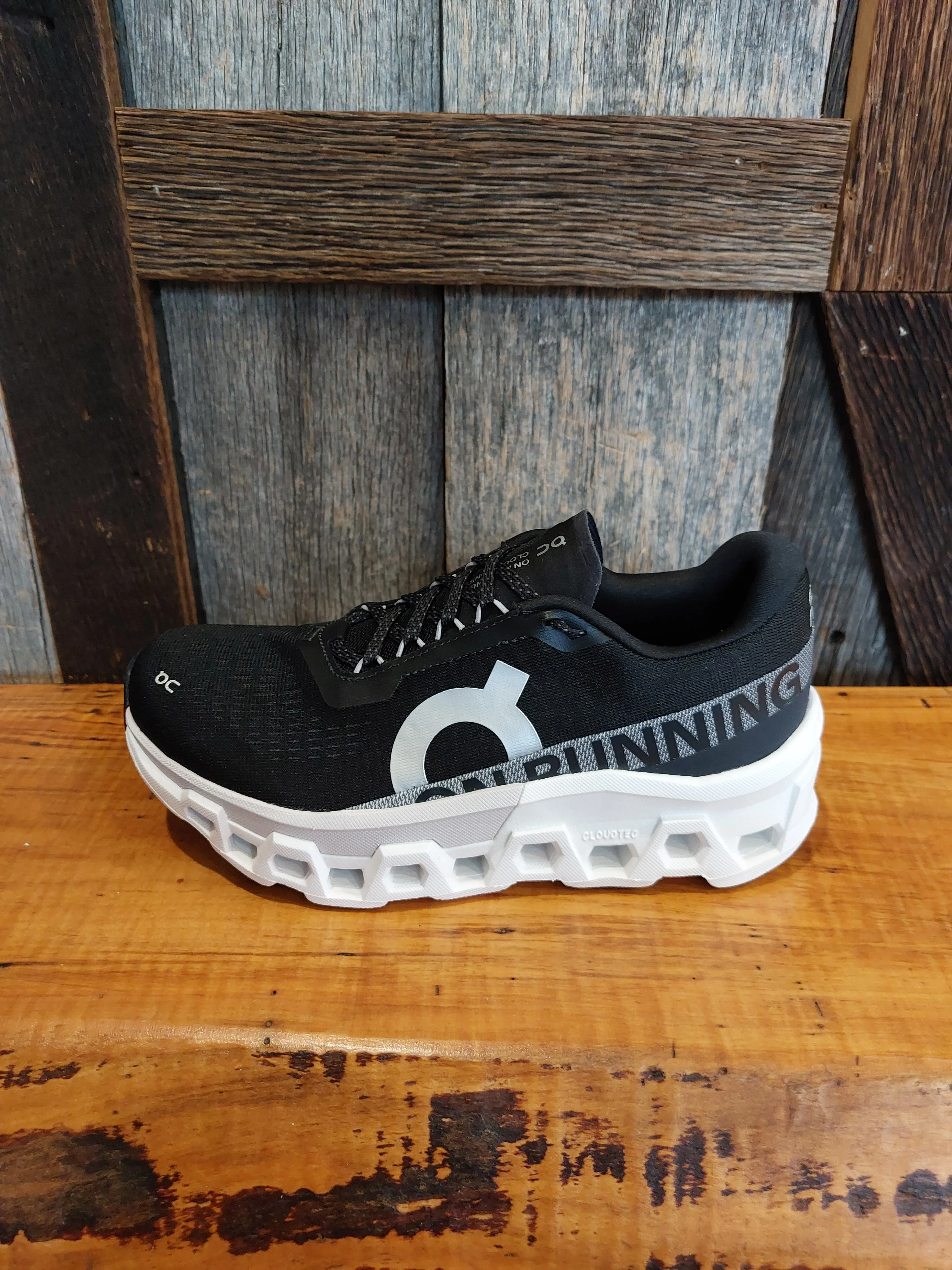 W On Cloudmonster 2